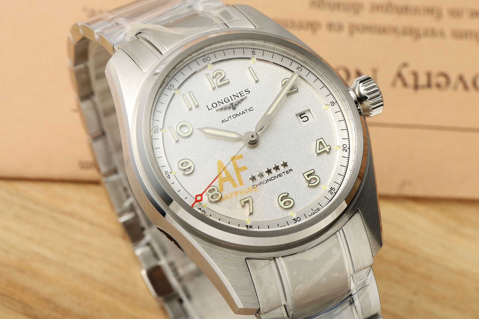 Longines Five Stars Watch: Tribute to Pioneers with New Features and Classic Design - 图片 2
