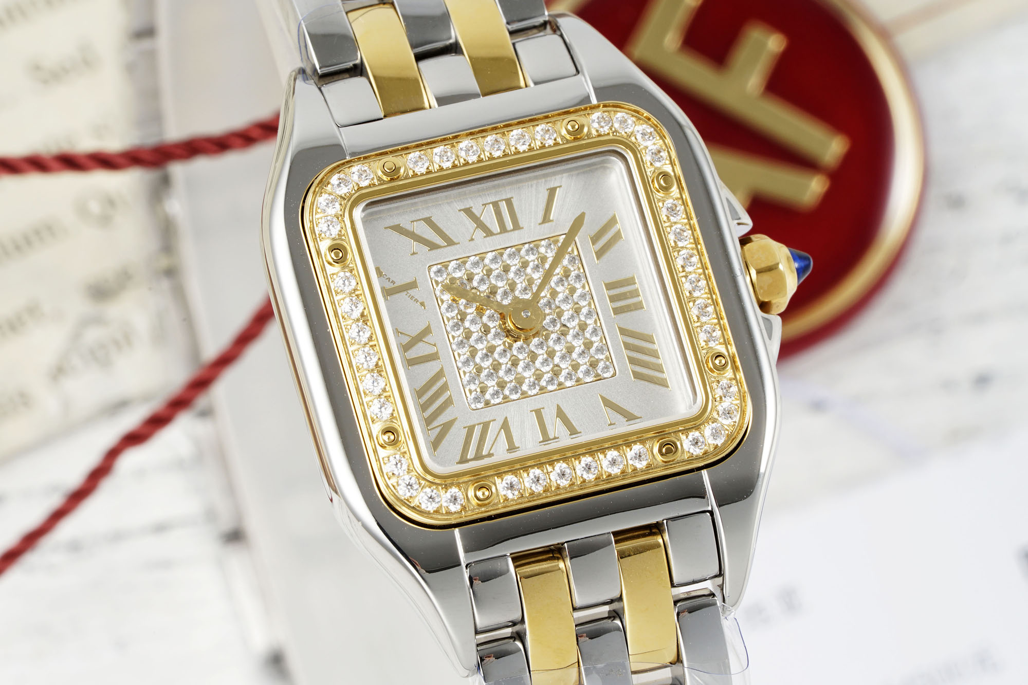 NO:689735,AF Cartier Cartier Cheetah ANTHERE DE CARTIER quartz series [Celebrate][Celebrate][Celebrate] Movement type Swiss quartz movement Table diameter 22*30 mm Dial silvery white, Roman numerals Mirror material wear-resistant synthetic sapphire crystal glass Case crown material Crown set with 1 cabochon blue synthetic spinel, brilliant-cut round diamond Strap material stainless steel, 18K gold, 18K rose gold.  Waterproof performance 30 meters,,cartier,cartier,gold19860909AF卡地亚Cartier猎豹ANTHERE DE CARTIER石英系列[庆祝][庆祝][庆祝] 机芯类型瑞士石英机芯 表径22*30毫米 表盘银白,罗马数字 表镜材质抗磨损合成蓝宝石水晶玻璃 表壳表冠材质表冠镶嵌1颗凸圆形蓝色合成尖晶石,明亮式切割圆钻 表带材质精钢,18K黄金,18K玫瑰金. 防水性能30米,,cartier,cartier,gold,Watch