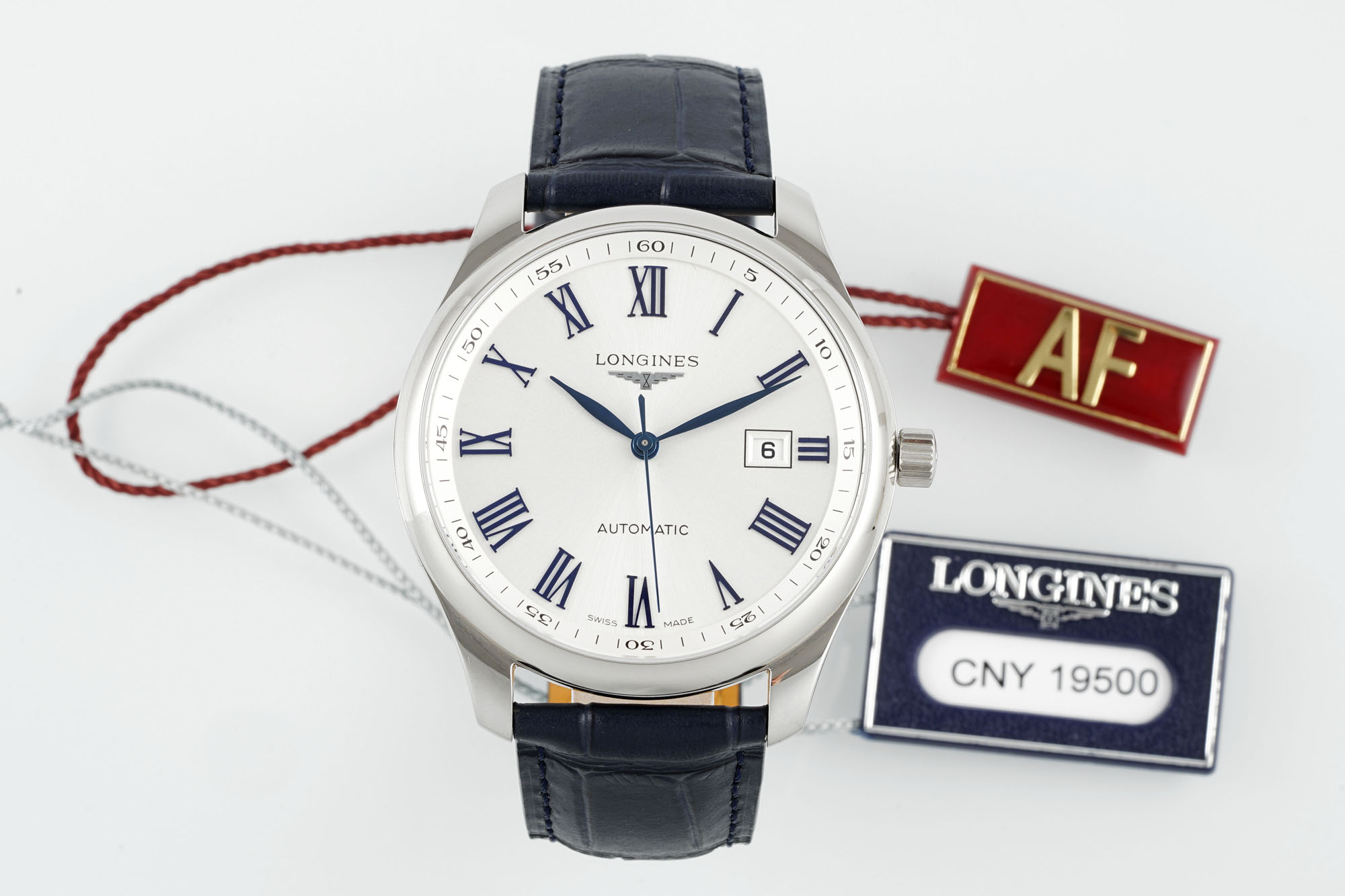 NO:389574,The details of the new product are on the market. The AF Longines series shows a timeless elegance. The 42MM large-sized famous crafts series interprets a low-key, restrained and elegant and luxurious temperament, which is very attractive to all men. The case made of stainless steel is made of nostalgic and elegant without any extra design, making the watch look noble and elegant. The classic 'silver wheat grain pattern' is used as the textured dial, the large three-hand design and lacquered Arabic numeral hour marker, the Longines logo logo is set at 12 o'clock, the date display at 3 o'clock and the eye-catching blue steel hands are witnesses of Longines' extraordinary heritage and professional watchmaking knowledge.  The 316L stainless steel strap is perfectly integrated with the watch body, and the feel is quite comfortable and natural, highlighting the low-key and fusion attitude, subtly demonstrating your aesthetic pattern. Whether worn in business, leisure, outdoor, etc., you can handle it freely and always become the visual focus. AF produces, you can always trust it!  , longines19860909新品细节图上市 AF浪琴名匠系列,尽显隽永的优雅气息 42MM大号的名匠系列,诠释出了低调内敛又不失优雅奢华的气质,对于各位男士来说具有莫大的吸引力.选用精钢材质打造的表壳,没有多余设计,让腕表显得高贵优雅. 经典“银色麦粒饰纹”作为纹理的表盘,大三针设计和漆绘阿拉伯数字时标,12点钟位置设浪琴表logo标识,3点钟位置为日期显示和醒目的蓝钢指针是浪琴表非凡传承和专业制表知识的见证. 316L精钢表带搭配三重折叠表扣与表身完美融合,上手感相当舒适自然,凸显低调融合的态度,潜移默化地彰显了你的审美格局,无论商务、休闲、户外等多重场景佩戴,都能应付自如,总能成为视觉焦点. AF出品,你永远可以信赖！,,longines,Watch