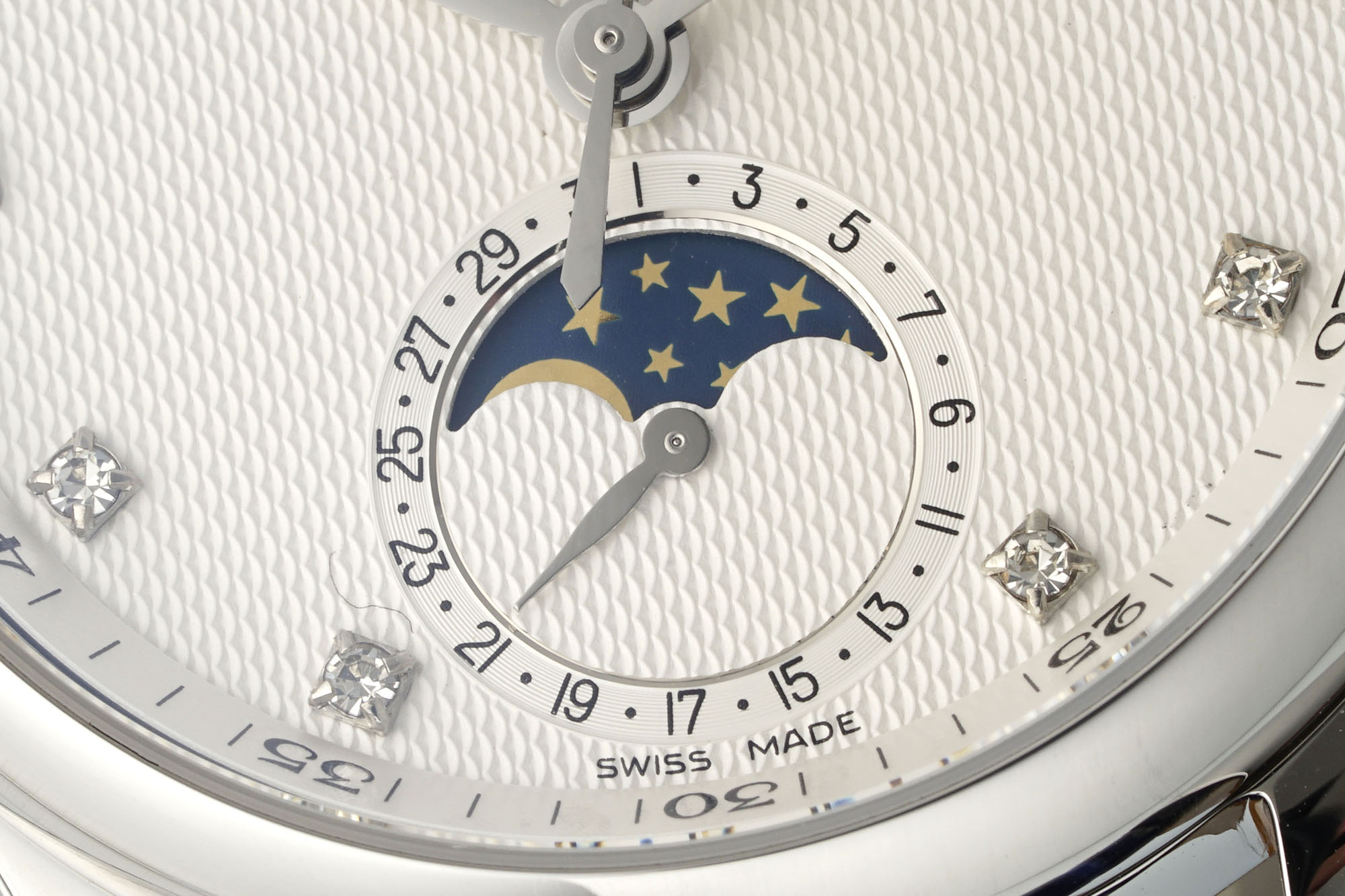 Elegant 34mm AF Pioneer’s Monthly Table: Luxury Design for Women with High Performance Features - 图片 5
