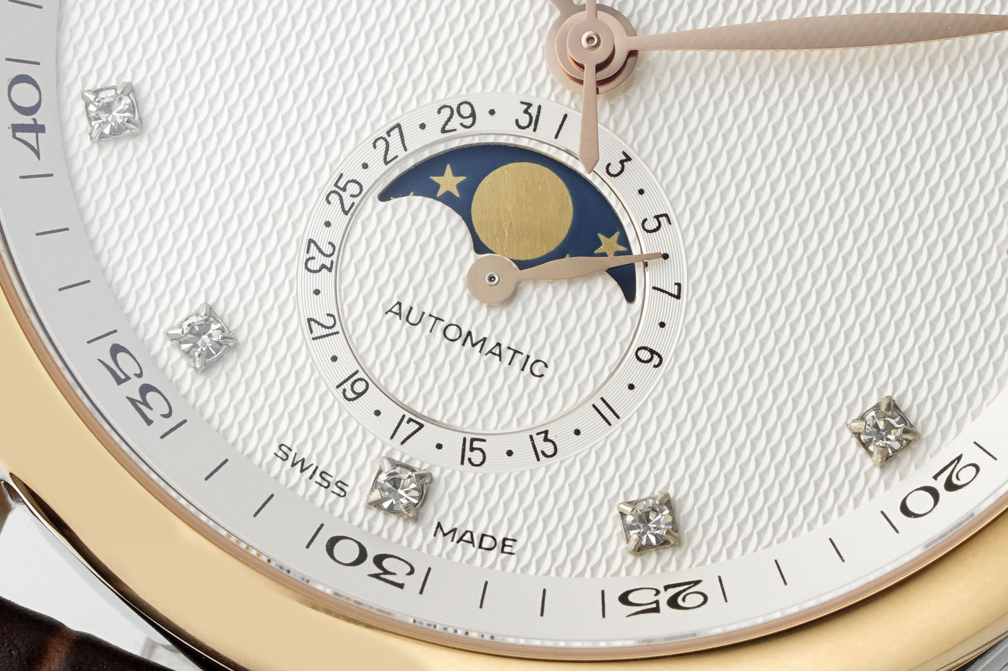 “AF Pioneers 40MM: Elegant Monthly Series for Asian Men with Noble Design” - 图片 5