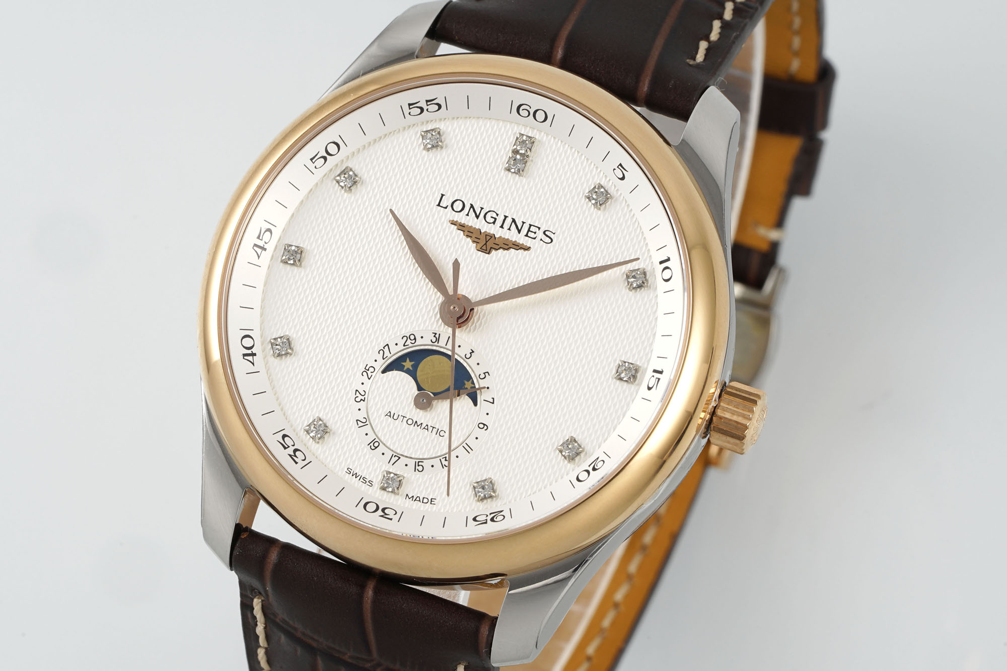 “AF Pioneers 40MM: Elegant Monthly Series for Asian Men with Noble Design” - 图片 2