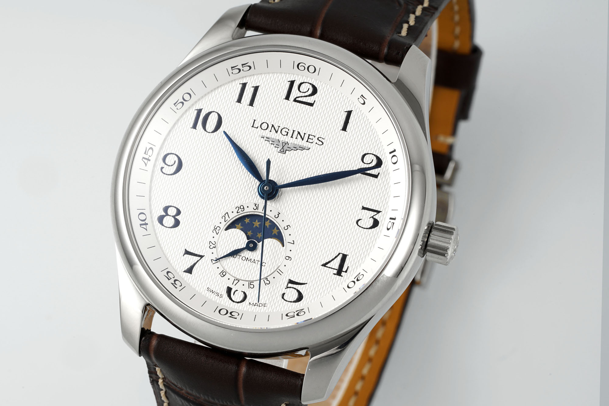 “AF Pioneers Moon Pine Springstone 40MM Watch: Elegant Craftsmanship for Asian Men” - 图片 2