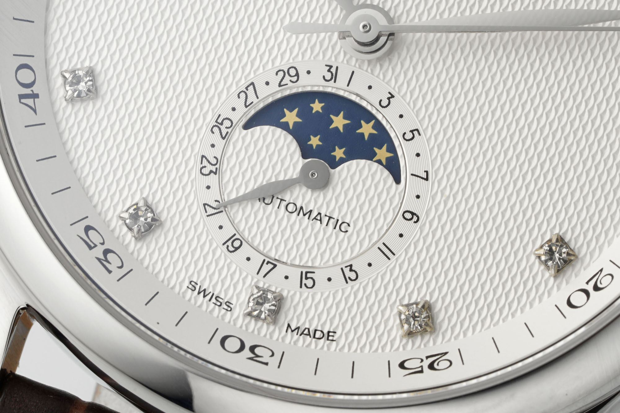“AF Pioneers 40MM Moon Pine & Springstone Watch: Elegant Craftsmanship for Asian Men” - 图片 5