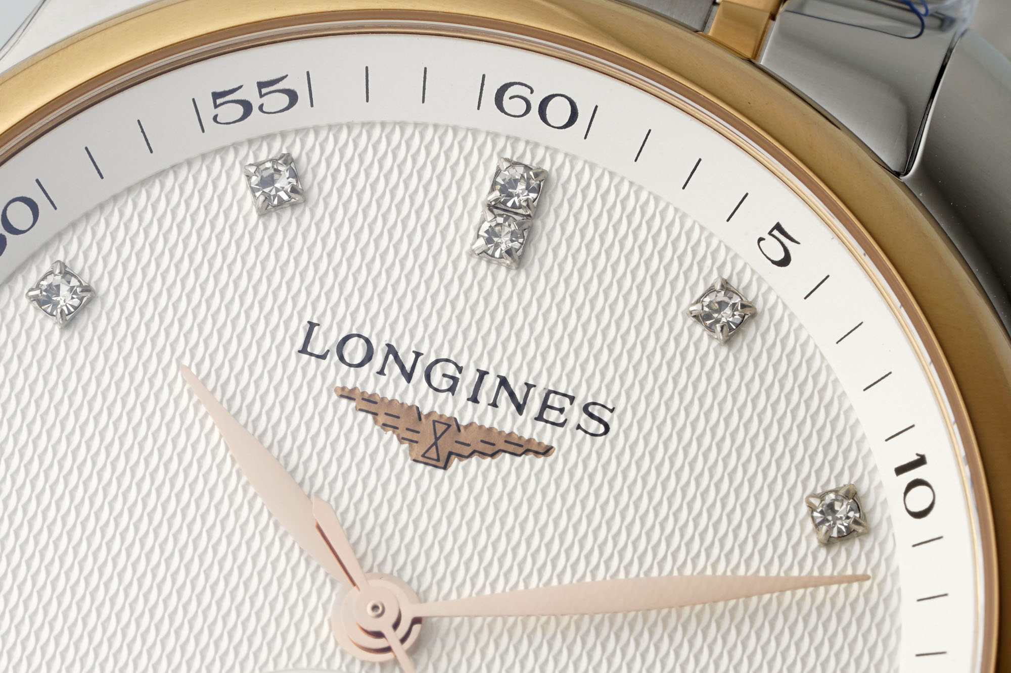 “AF Pioneers 40MM Moon Pine & Springstone Watch: Elegant Asian-Fit Timepiece” - 图片 3