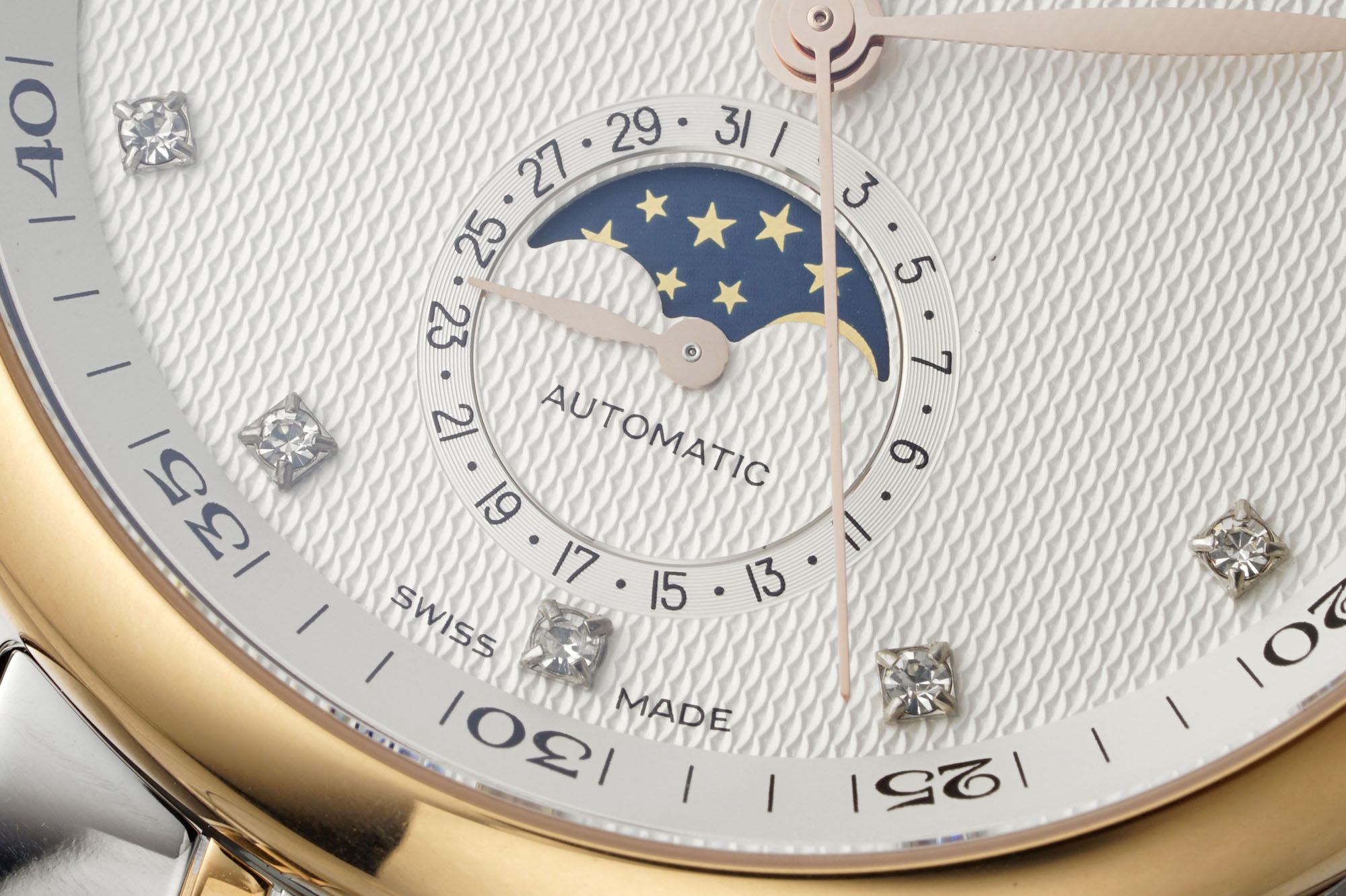 “AF Pioneers 40MM Moon Pine & Springstone Watch: Elegant Asian-Fit Timepiece” - 图片 4