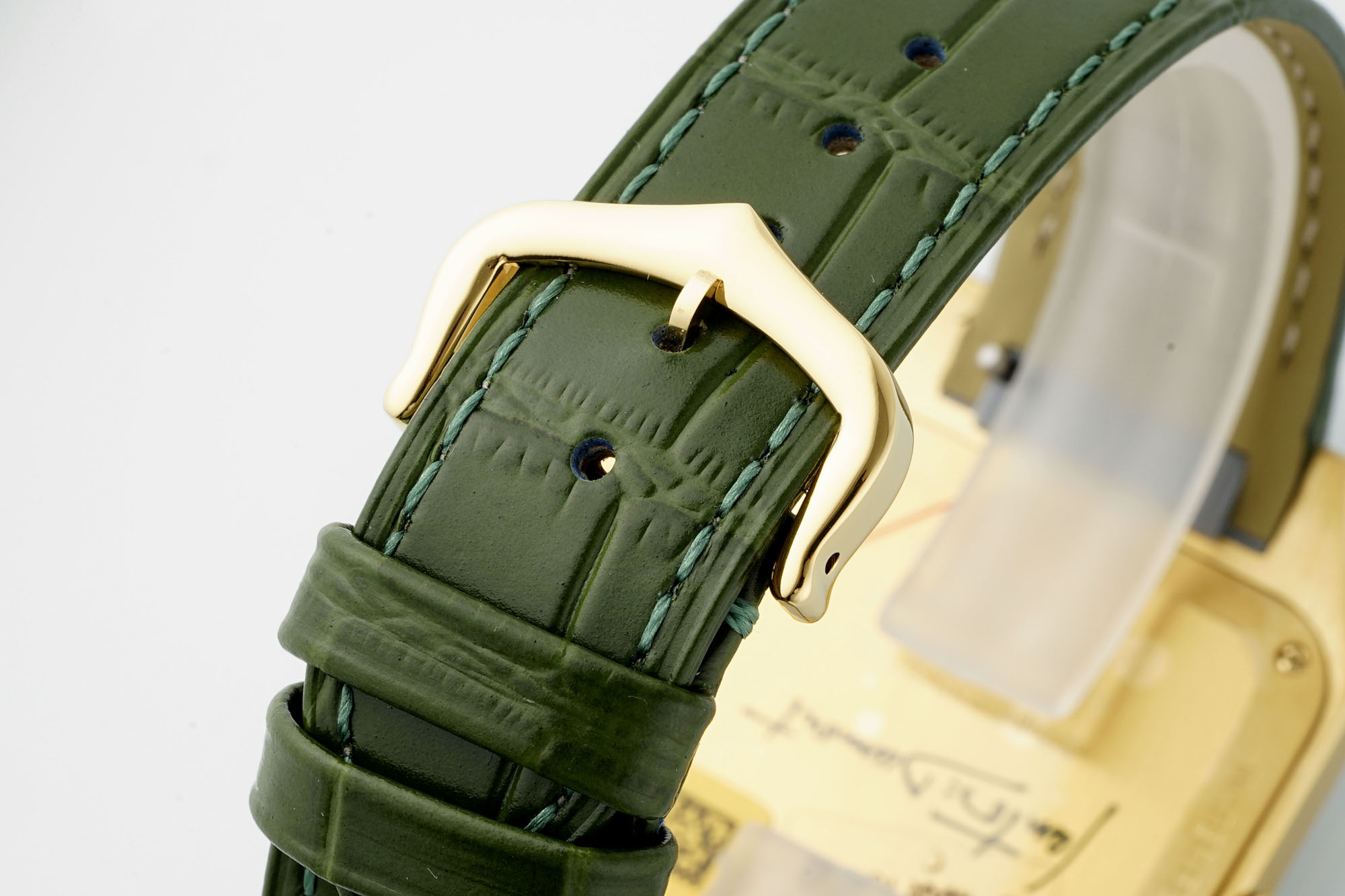 山度士烤漆款瑞士石英
小号27.5*38mm
中号31.4*43.5mm
新款隆重上市🎉🎉🎉