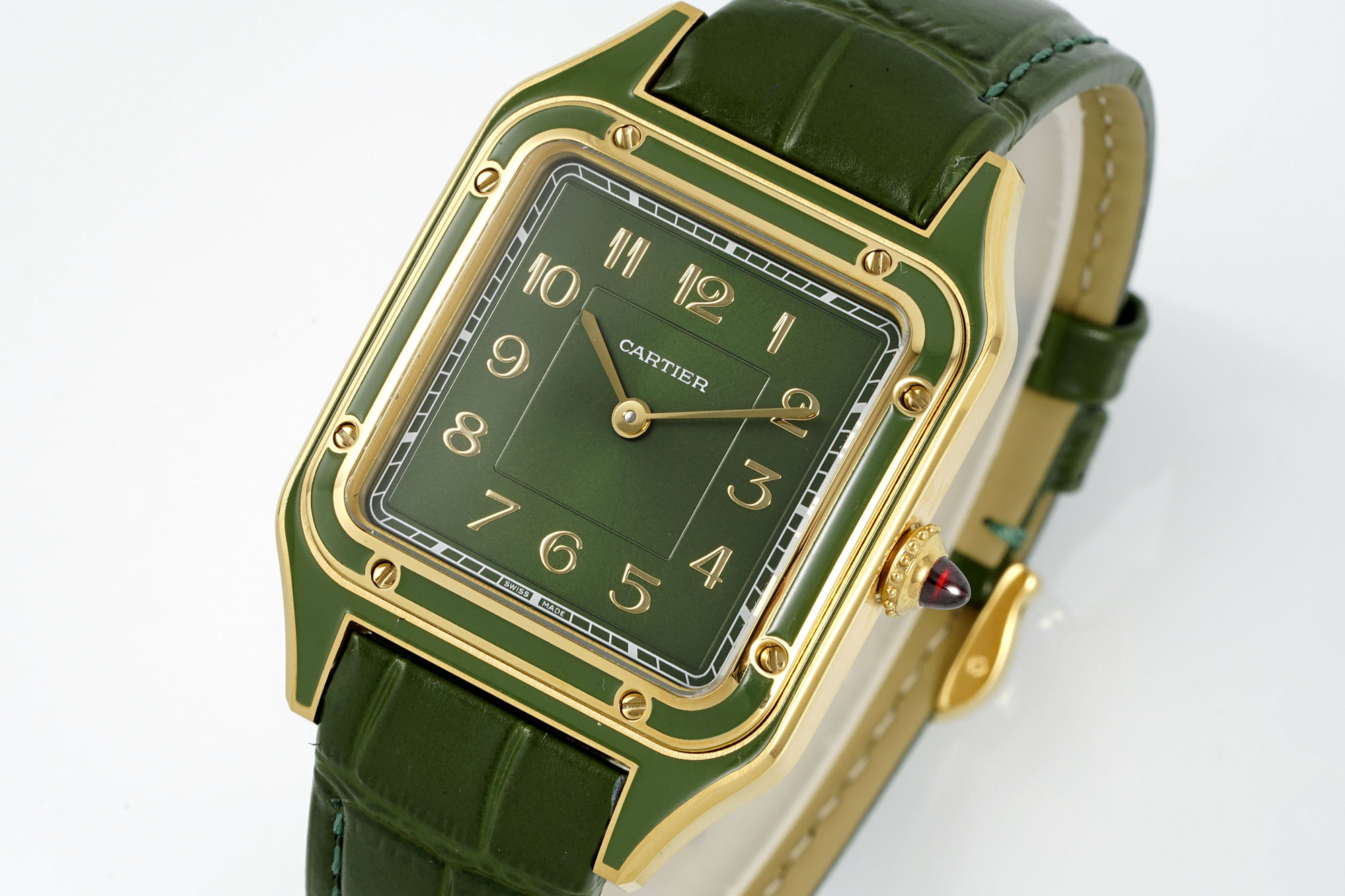 山度士烤漆款瑞士石英
小号27.5*38mm
中号31.4*43.5mm
新款隆重上市🎉🎉🎉