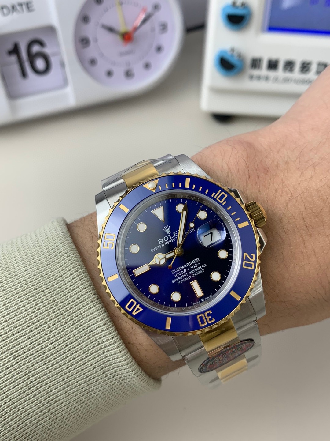 Unknown ⌚ 部分款式 来袭‼ ⌚ 价别错过～名额有限‼ 只降价格不降品质‼ 买就送豪华 五件套包装 让你送人倍有面 夏天漏手腕的季节到了