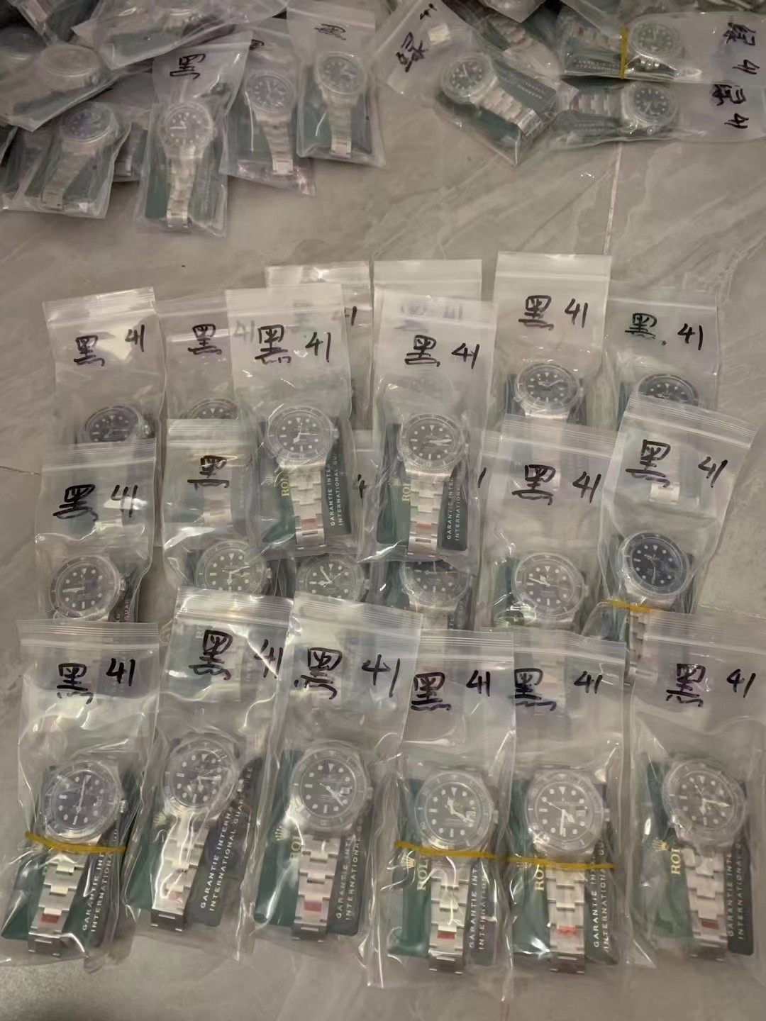 Unknown 特价中～款式齐全， 秒 ， 名额数量不多别错过