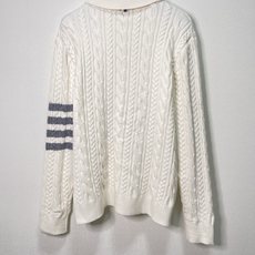 价格280 Thom Browne🇳🇱 TB新款Polo四杠粗针麻花针织衫,针路紧密 袖子四条杠针织而成 价格280 Thom Browne🇳🇱 TB新款Polo四杠粗针麻花针织衫,针路紧密 袖子四条杠针织而成