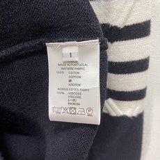 价格270 Thom Browne🇳🇱TB新款圆领菱形针织毛衣,经典四条纹袖口设计,菱形编织纹理立体有型 价格270 Thom Browne🇳🇱TB新款圆领菱形针织毛衣,经典四条纹袖口设计,菱形编织纹理立体有型