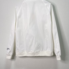 价格310 Thom Browne🇳🇱TB新款高领夹克 防撕裂斜纹质感层搭设计 定制双层斜纹面料,高定面 价格310 Thom Browne🇳🇱TB新款高领夹克 防撕裂斜纹质感层搭设计 定制双层斜纹面料,高定面