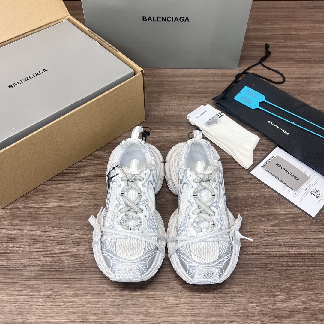 Balenciaga AAAAA
 Shoes Sneakers Quality Replica
 Track