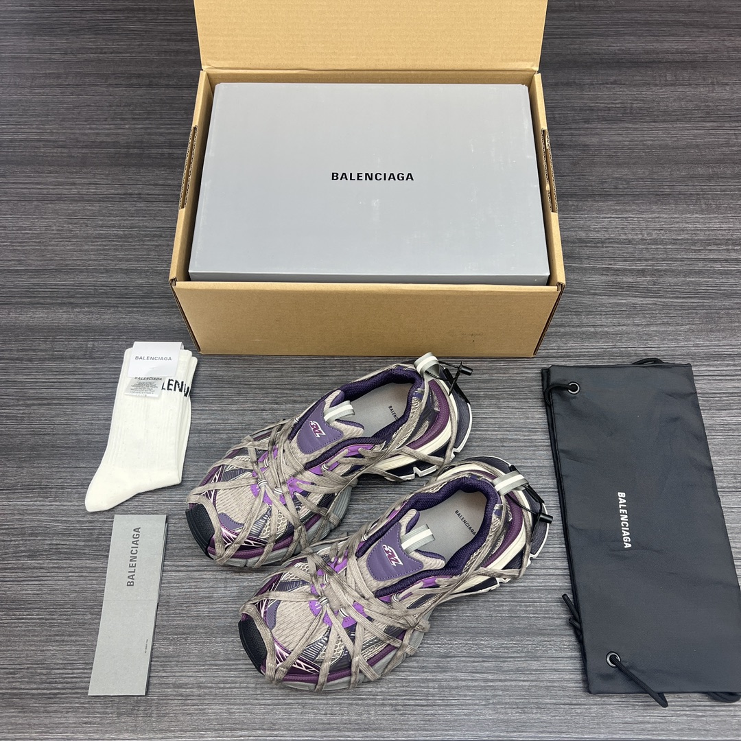 Balenciaga 纯 本Balenciaga Phantom Sneaker 巴黎世家全新做旧十代绑带潮流跑鞋 在延续 Track Trainer 户外轮廓和复杂鞋面结构的同时