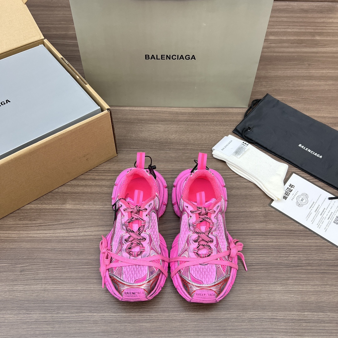 Balenciaga Store
 Shoes Sneakers Track