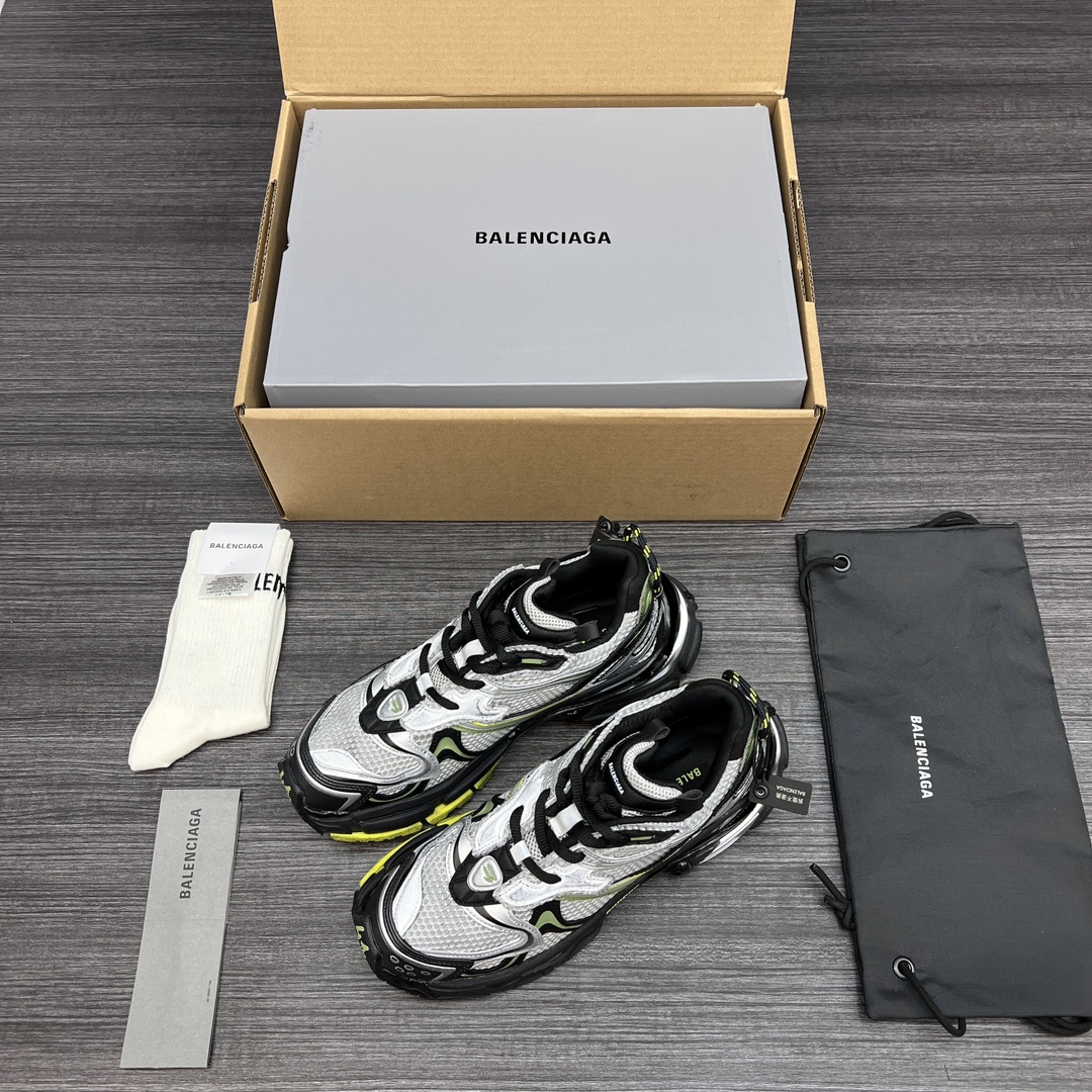 NO:229079,Pure original BALENCIAGA Balenciaga-Runner shows the designer Demna's sneaker style through details such as glue, old making, stitching, etc., and uses a pair of 