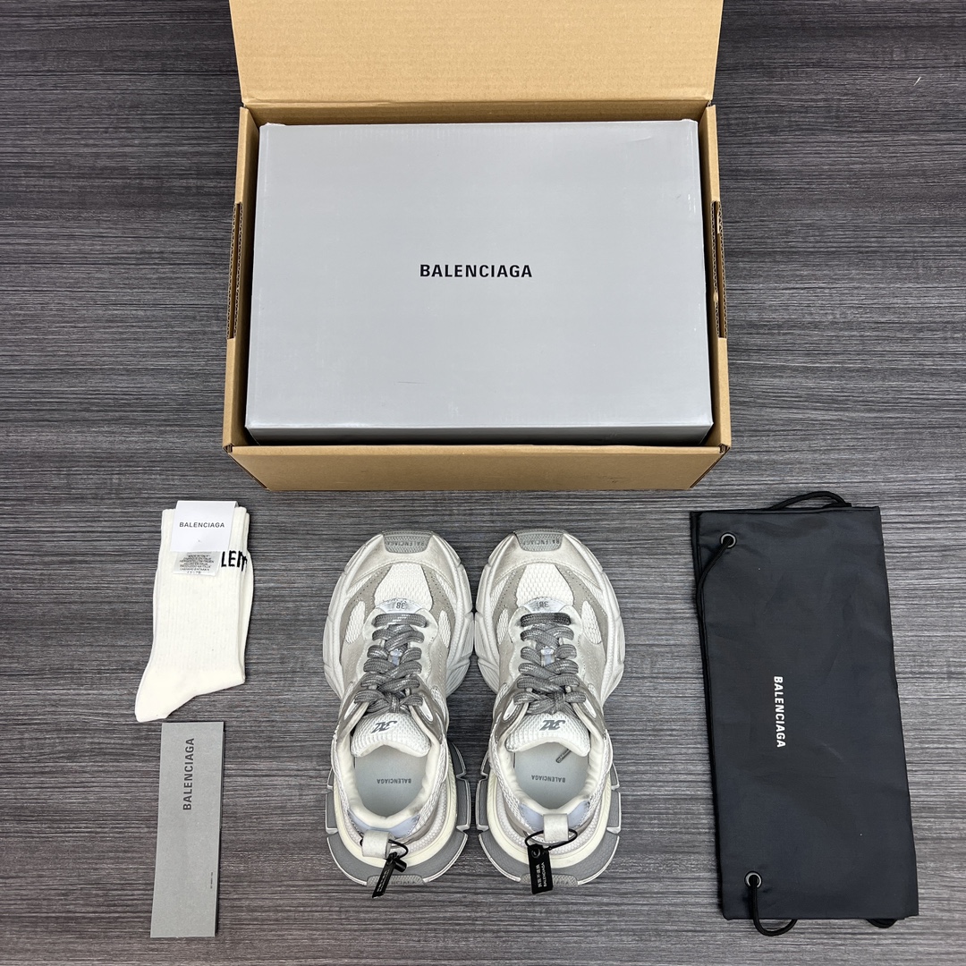 Balenciaga 纯 本 Balenciaga Phantom Sneaker 巴黎世家全新做旧 #3XL 10.5代潮流跑鞋