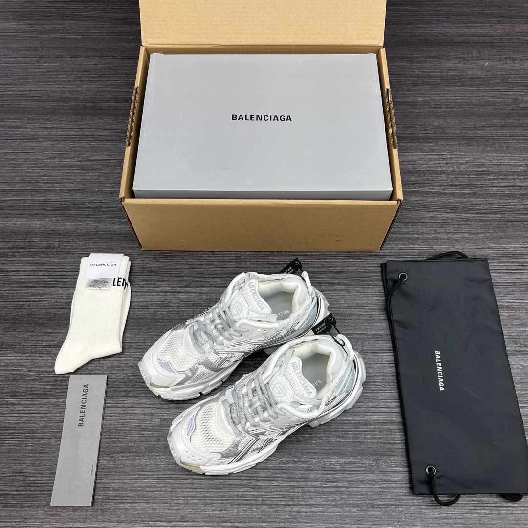 NO:229065,The pure original version of BALENCIAGA Balenciaga-Runner shows the designer Demna's sneaker style through details such as glue, old making, stitching, etc., and uses a pair of 