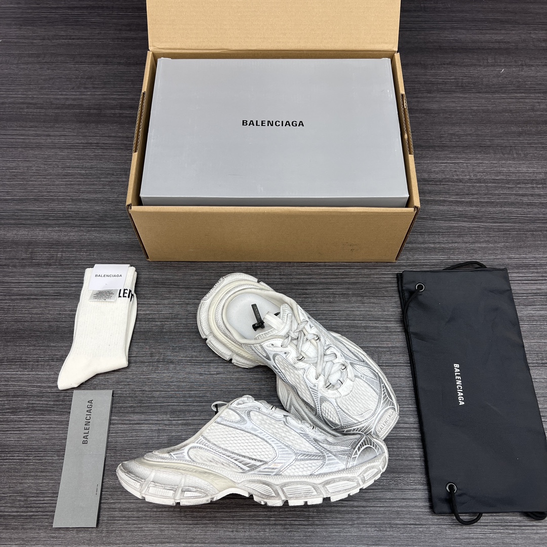 Balenciaga 纯 本Balenciaga Phantom Sneaker 巴黎世家全新做旧 3XL半拖 十代白银半拖做旧潮流跑鞋 在延续 Track Trainer 户外轮廓和复杂鞋面结构的同时