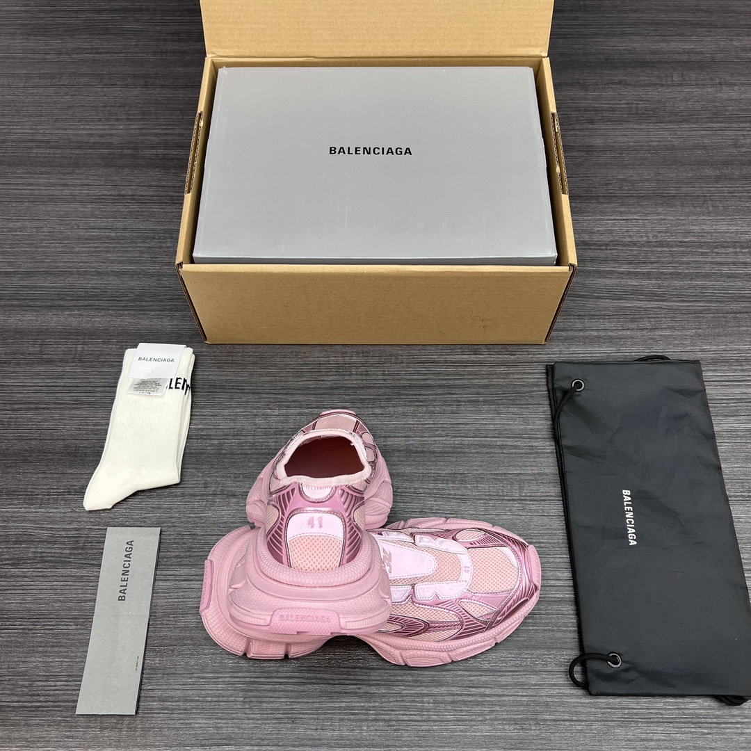 Balenciaga 纯 本Balenciaga Phantom Sneaker 巴黎世家3XL粉色一脚蹬 在延续 Track Trainer 户外轮廓和复杂鞋面结构的同时