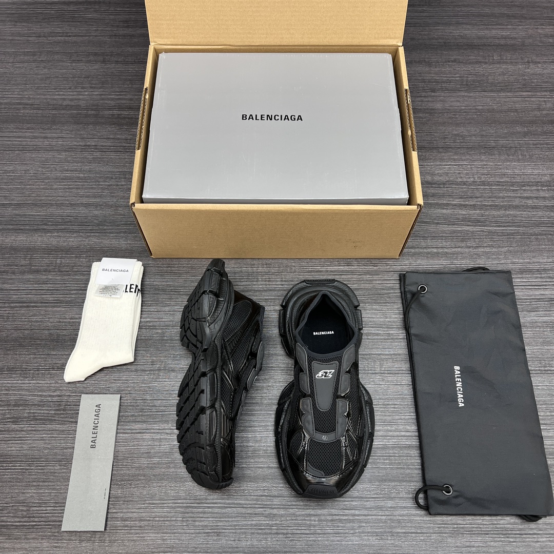 Balenciaga 纯 本Balenciaga Phantom Sneaker 巴黎世家3XL黑色一脚蹬 在延续 Track Trainer 户外轮廓和复杂鞋面结构的同时