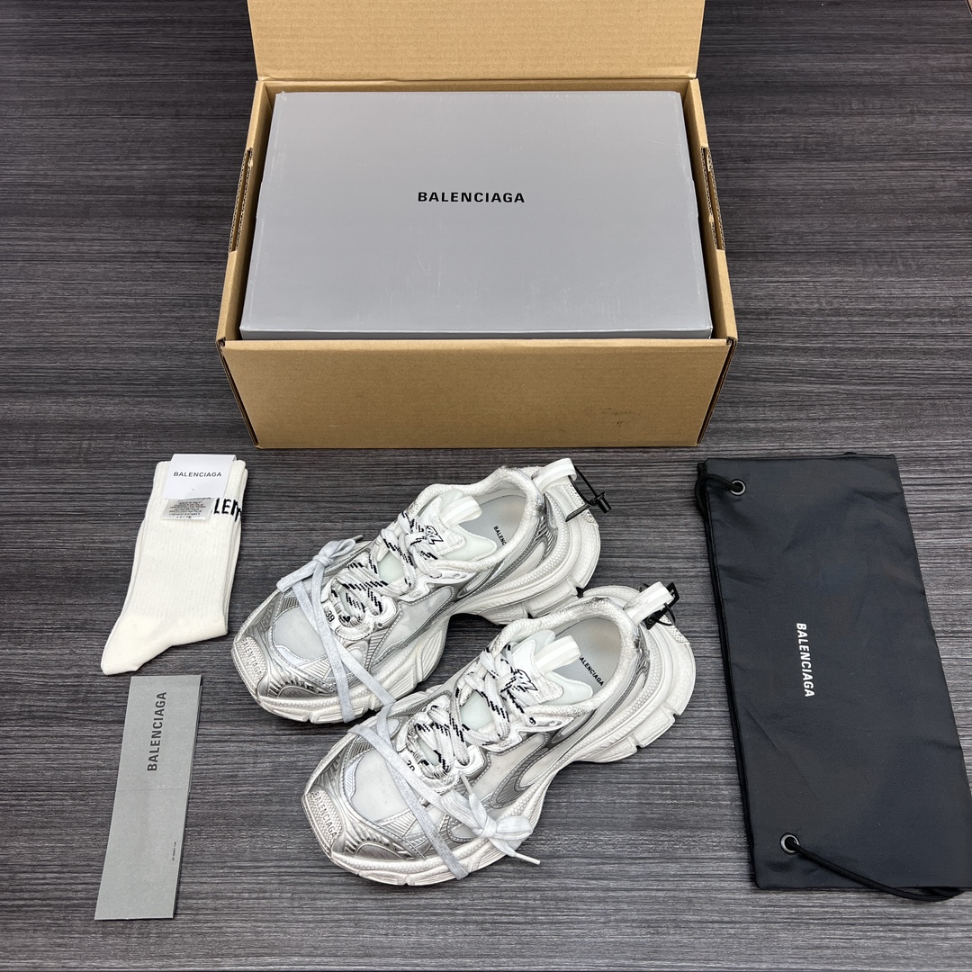 NO:229025,The top version of Balenciaga Phantom Sneaker Balenciaga brand new and old #3XL silver mesh ten generation trendy running shoes. While continuing the outdoor contour and complex upper structure of the Track Trainer, the new version adds transparent strap parts to the heel, making the whole shoe look more retro. Packaging: Full set of Dewu accessories reinforced aircraft box packaging!  Number of codes: 35-46 codes!  (One size larger, wear 37 shots 36), casual shoes/sports shoes, balenciaga, balenciaga, tom ford, sneakers19860909顶级版本 Balenciaga Phantom Sneaker 巴黎世家全新做旧 #3XL 白银网纱十代潮流跑鞋. 在延续 Track Trainer 户外轮廓和复杂鞋面结构的同时,新版本在后跟位置增加了透明带的部件,整鞋看起来更加复古. 包装:全套得物配件加固飞机盒包装！ 码数:35-46码！(偏大一码 穿37拍36),休闲鞋/运动鞋,balenciaga,balenciaga,tom ford,sneakers,Women's Shoes