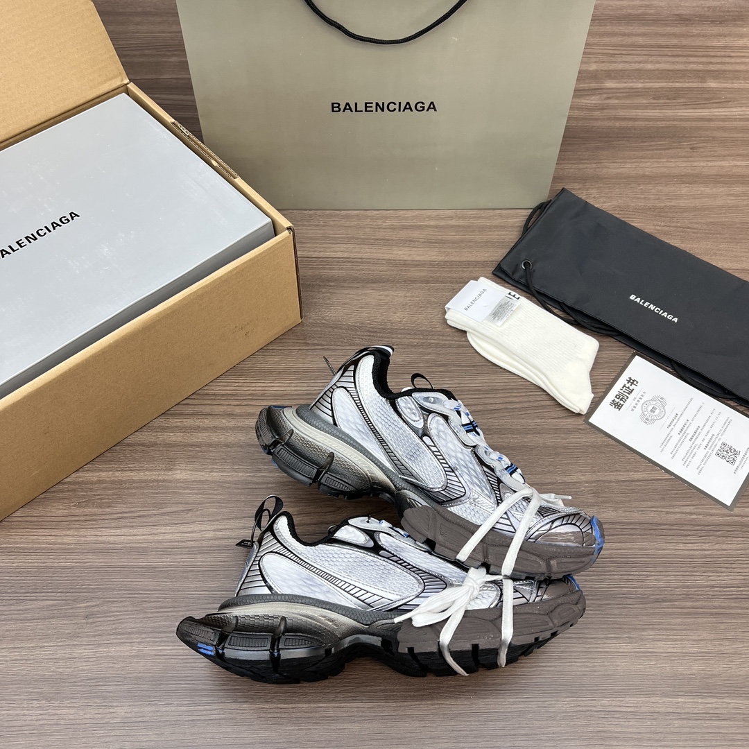 Balenciaga Balenciaga Phantom Sneaker 3XL 巴黎世家全新做旧 十代银蓝泥染做旧 潮流跑鞋 在延续 Track Trainer 户外轮廓和复杂鞋面结构的同时