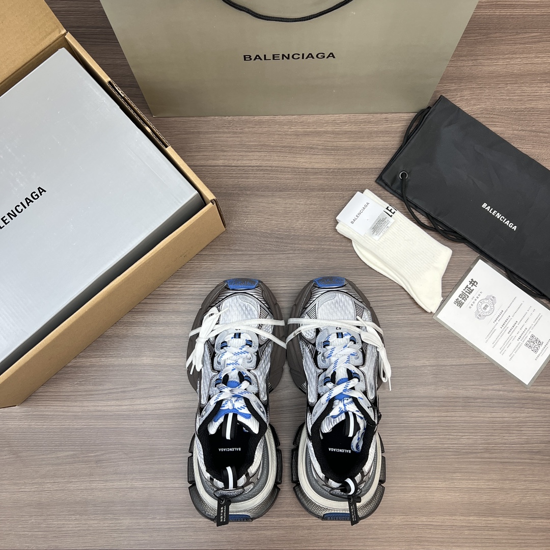 Balenciaga Balenciaga Phantom Sneaker 3XL 巴黎世家全新做旧 十代银蓝泥染做旧 潮流跑鞋 在延续 Track Trainer 户外轮廓和复杂鞋面结构的同时