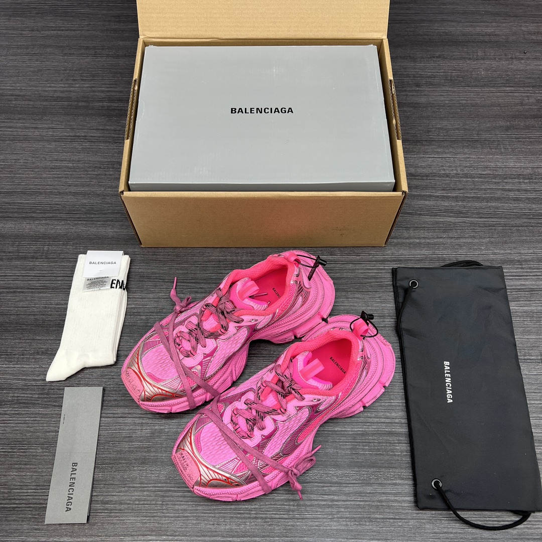 NO:228948,The pure original version of Balenciaga Phantom Sneaker is a brand new and old 3XL ten-generation silver rose red trend running shoes. While continuing the outdoor contour and complex upper structure of the Track Trainer, the new version adds transparent strap parts to the heel, making the whole shoe look more retro. Packaging: Full set of original packaging reinforced aircraft box packaging!  Number of codes: 35-46 codes!  (One size larger, wear 42 shots and 41 shots), casual shoes/sports shoes, balenciaga, balenciaga, tom ford, sneakers19860909纯原版本Balenciaga Phantom Sneaker 巴黎世家全新做旧 3XL 十代银玫红潮流跑鞋 在延续 Track Trainer 户外轮廓和复杂鞋面结构的同时,新版本在后跟位置增加了透明带的部件,整鞋看起来更加复古. 包装:全套原版包装加固飞机盒包装！ 码数:35-46码！(偏大一码 穿42拍41),休闲鞋/运动鞋,balenciaga,balenciaga,tom ford,sneakers,Women's Shoes