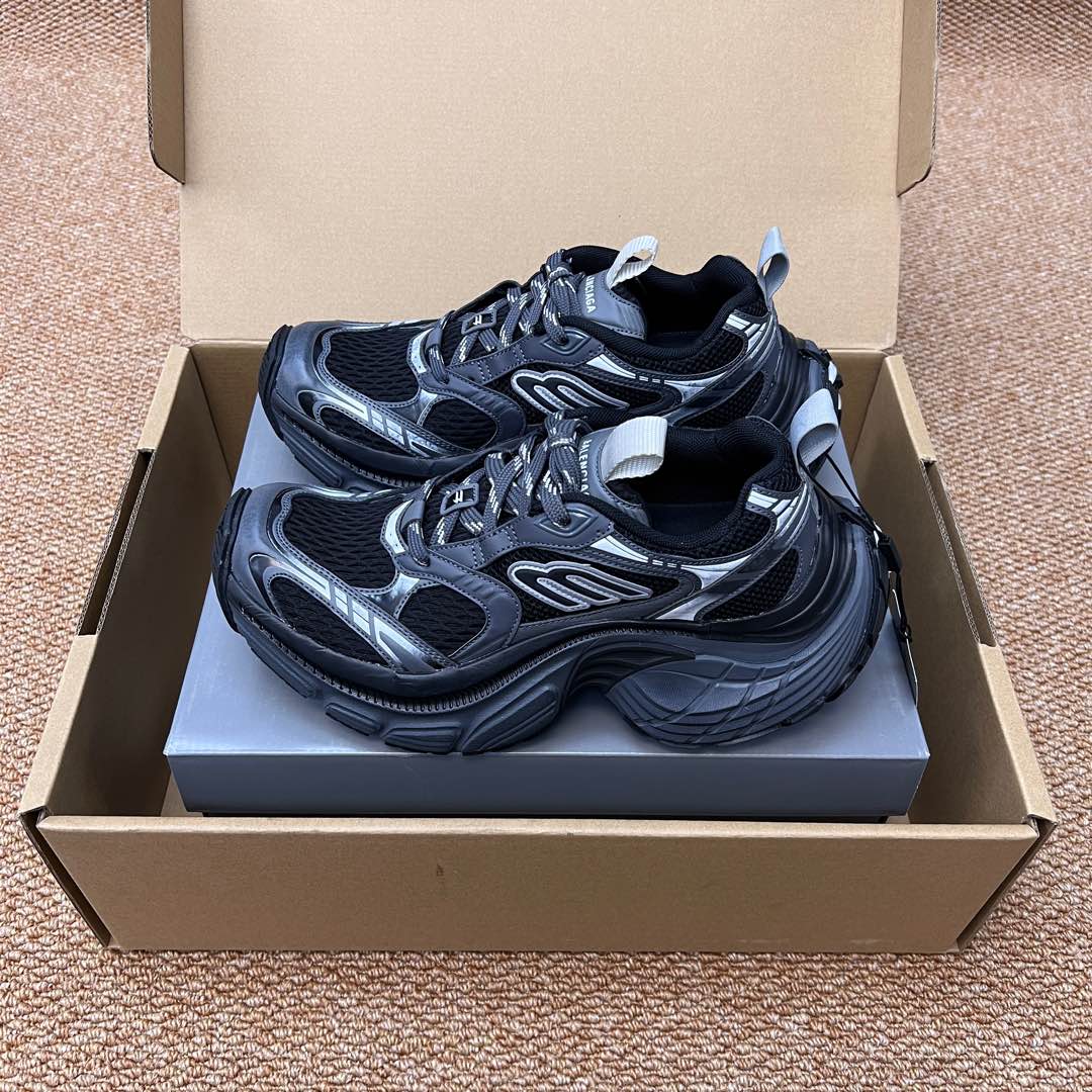 NO:236414,The top version of Balenciaga Balenciaga 6XL series couples dad shoes black and white. Original purchase and development, making products Balenciaga The overall shoe shape draws on the creative ideas of the two shoe shapes, Balenciaga Track and Balenciaga Runner, which is equivalent to removing the outer frame of the Track shoe body and inheriting Runner's streamlined shape and Track flat toe. Fabric: Original custom imported cowhide fabric   mesh inner lining: Original custom breathable mesh inner lining: Original opening ultra-light MD combination rubber sole thickness: 6CM packaging original tag aircraft box reinforcement packaging!  Size: 35-46 (positive size), casual shoes/sports shoes, balenciaga, balenciaga, sneakers, cowhide19860909顶级版本Balenciaga巴黎世家6XL系列 情侣款老爹鞋 黑白. 原版购入开发 做货 Balenciaga 整体鞋型汲取了Balenciaga Track和Balenciaga Runner两款鞋型的创作思路 相当于把 Track鞋身的外框拆了下来 同时继承了 Runner的流线造型和 Track扁平的鞋头 面料: 原版定制进口牛皮面料 网面 内里: 原版定制透气网里 大底: 原版开模超轻MD组合橡胶底底厚: 6CM 包装原吊牌飞机盒加固包装！ 码数:35-46(正码),休闲鞋/运动鞋,balenciaga,balenciaga,sneakers,cowhide,Women's Shoes