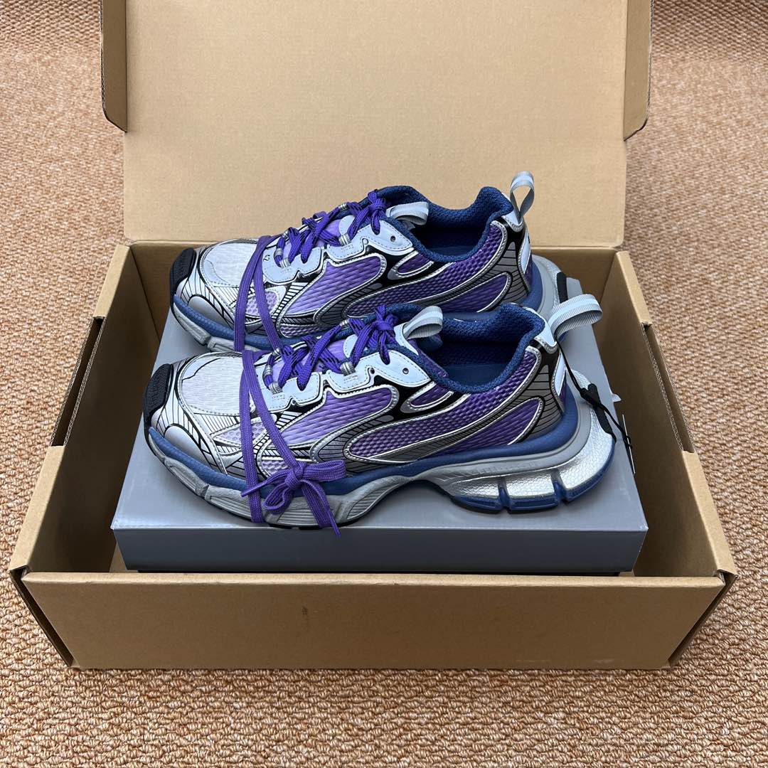 NO:236376,The top version of Balenciaga Balenciaga 3XL Sneaker series light purple couple daddy shoes Original* purchased and developed Balenciaga 3XL Sneaker The overall shoe shape draws on the creative ideas of the two shoe shapes, Balenciaga Track and Balenciaga Runner, which is equivalent to removing the outer frame of the Track shoe body. It also inherits the streamlined shape of Runner and the Track flat toe. In addition, a pair of tied shoelaces are added to the front of the upper to highlight the shape!  Fabric: Original custom imported technology fabric   mesh inner lining: Original custom breathable mesh inner lining: Original mold opening ultralight MD combination rubber bottom thickness: 5CM packaging original tag aircraft box reinforced packaging!  Size 35-46 [One size larger size usually wear 37 shots 36 sizes], casual shoes/sports shoes, balenciaga, balenciaga, sneakers19860909顶级版本Balenciaga巴黎世家3XL Sneaker系列 浅紫色 情侣款老爹鞋 原*购入开发 Balenciaga 3XL Sneaker 整体鞋型汲取了Balenciaga Track和Balenciaga Runner两款鞋型的创作思路 相当于把 Track鞋身的外框拆了下来 同时继承了 Runner的流线造型和 Track扁平的鞋头 另外在鞋面前段另加了一副绑着的的鞋带 凸显造型！ 面料: 原版定制进口科技面料 网面 内里: 原版定制透气网里 大底: 原版开模超轻MD组合橡胶底底厚: 5CM 包装原吊牌飞机盒加固包装！ 码数35-46码【偏大一码平时穿37拍36码】,休闲鞋/运动鞋,balenciaga,balenciaga,sneakers,Women's Shoes