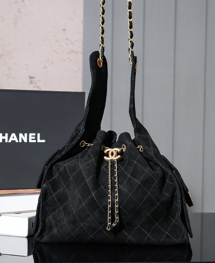 Chanel Torebki Torby typu crossbody i na ramię Torby Tote Mrożone Wiosenna kolekcja