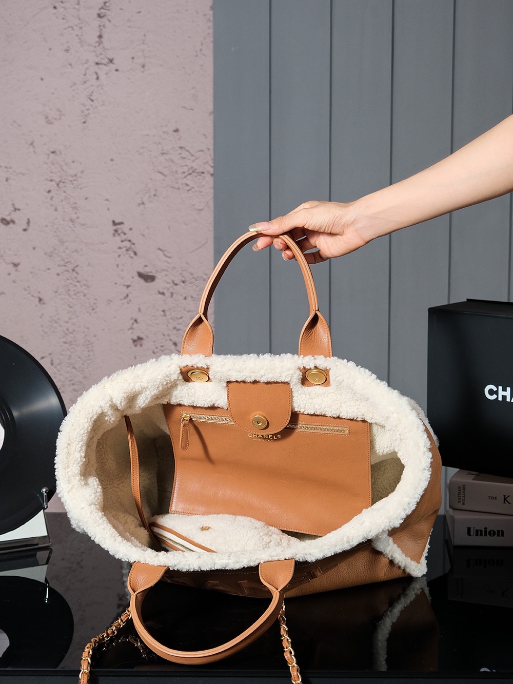 Chanel 24k 购物包🛍️ 6