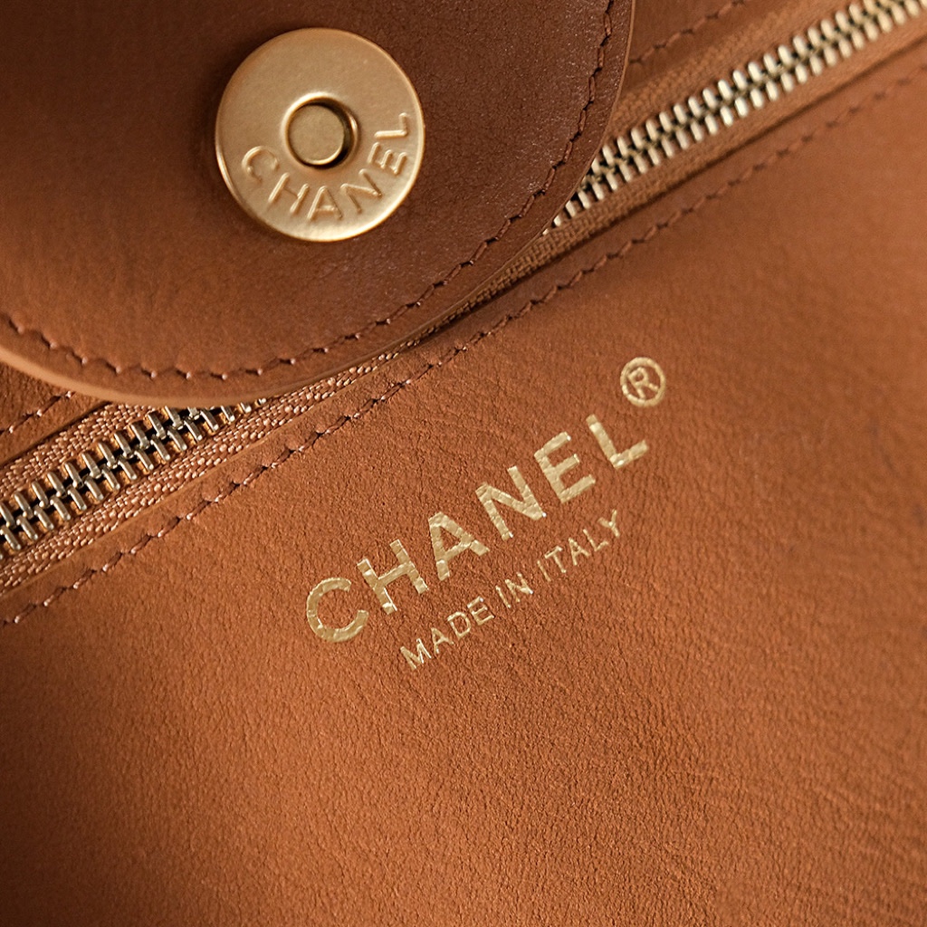 Chanel 24k 购物包🛍️ 9
