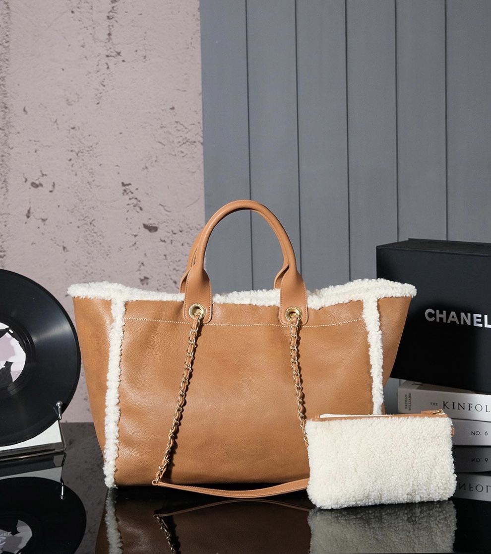 Chanel 24k 购物包🛍️ 3