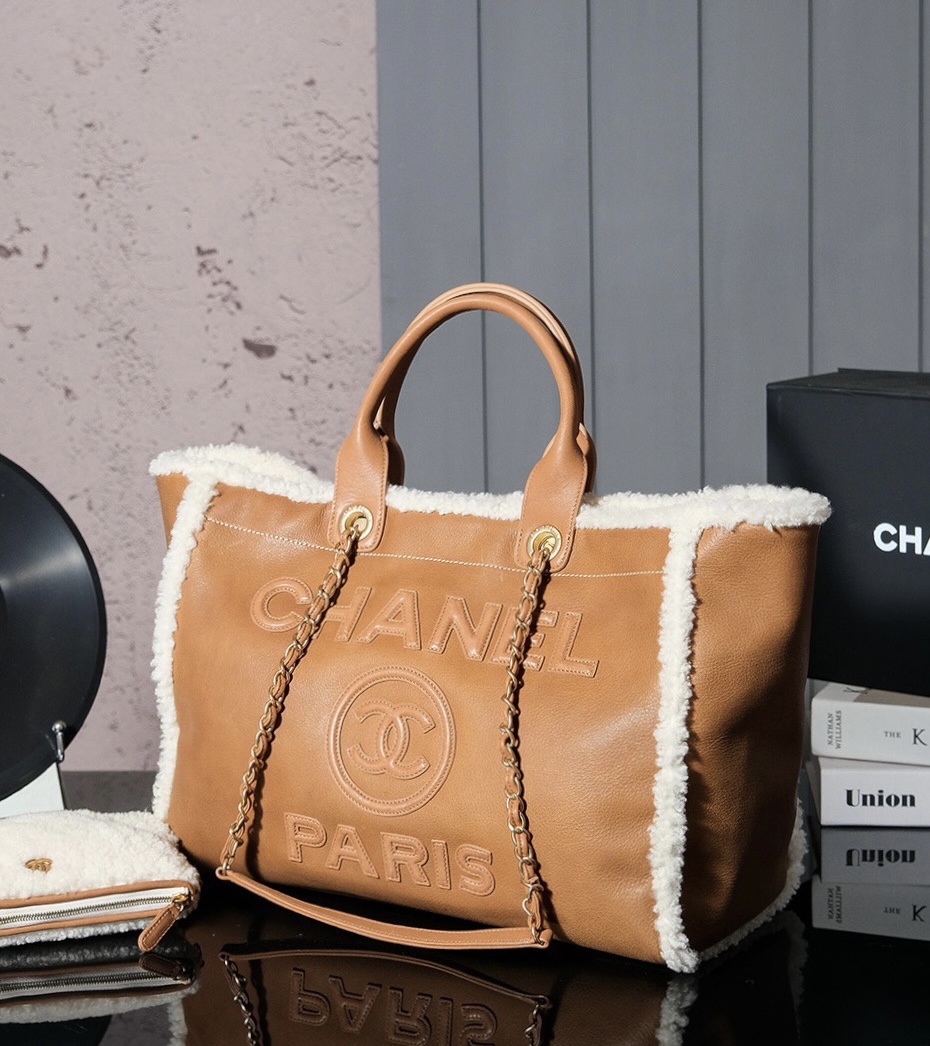Chanel 24k 购物包🛍️ 2