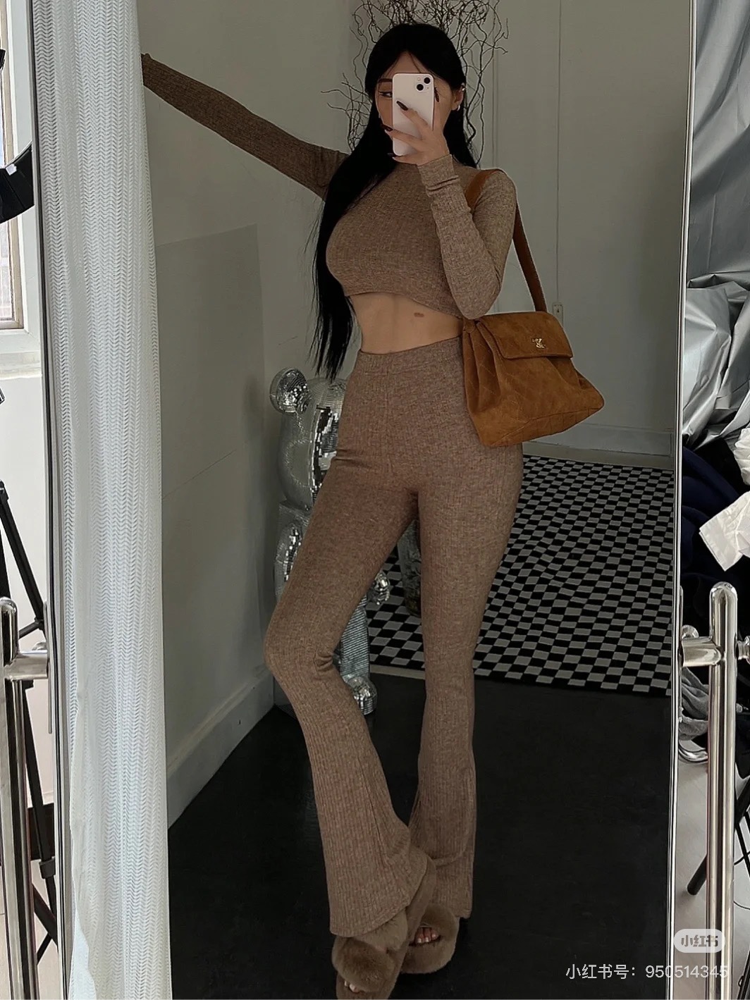 Vintage never goes out of style. - Bag 7