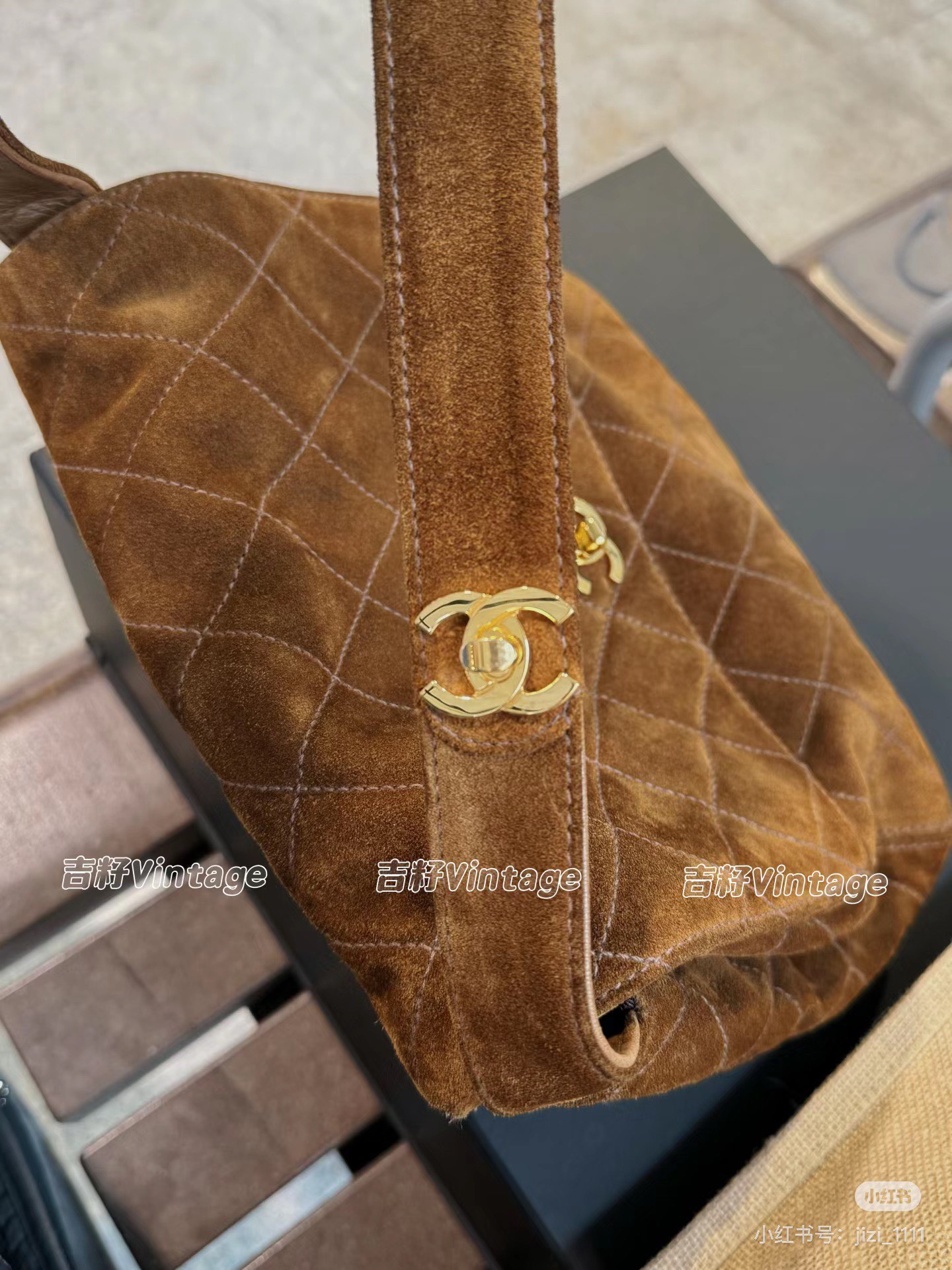 Vintage never goes out of style. - Bag 2