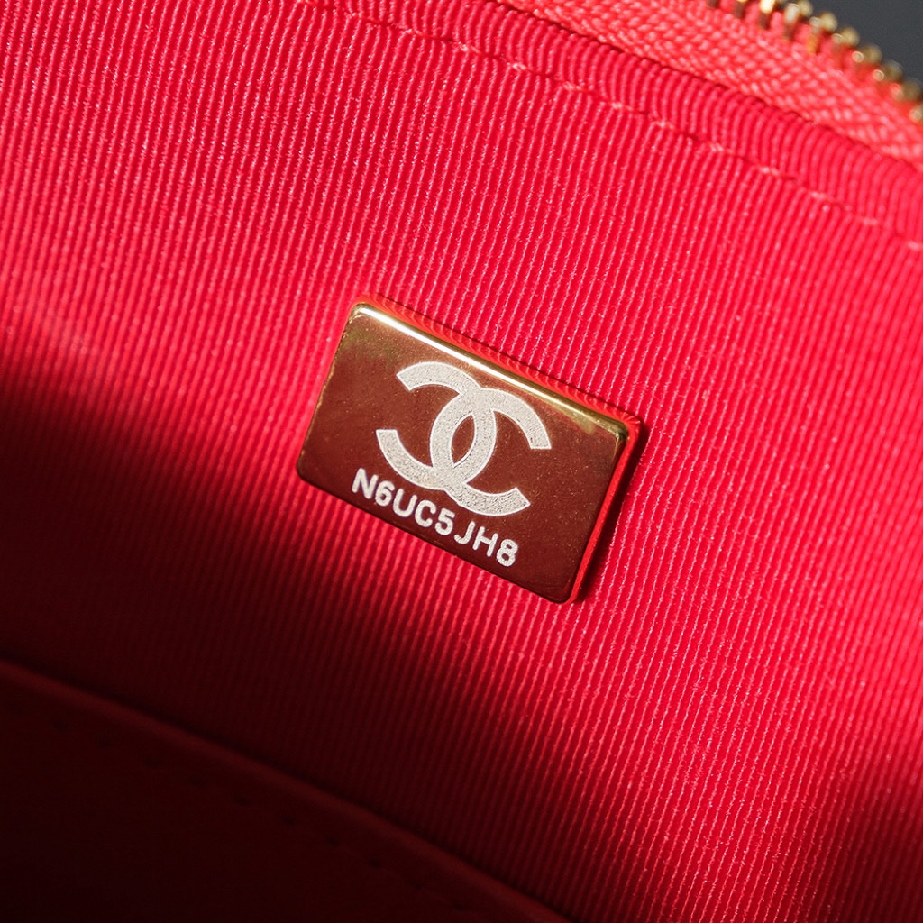 Chanel Luxury Designer Handbag Shoulder Crossbody Bag crafted in premium 9