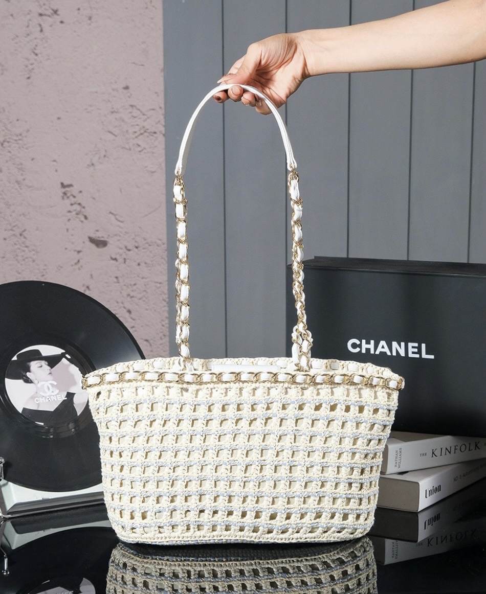 Chanel Luxury Designer Handbag Shoulder Crossbody Bag crafted in premium 2