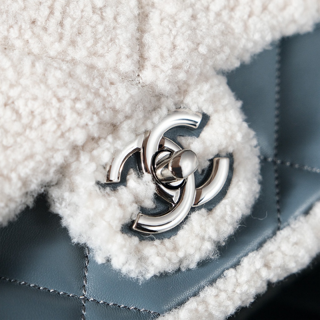 Chanel Luxury Handbag Collection 7