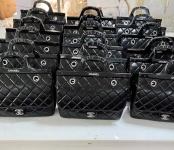 Chanel Noir Huile cire cuir Vintage La chaîne 1 Chanel Noir Huile cire cuir Vintage La chaîne
