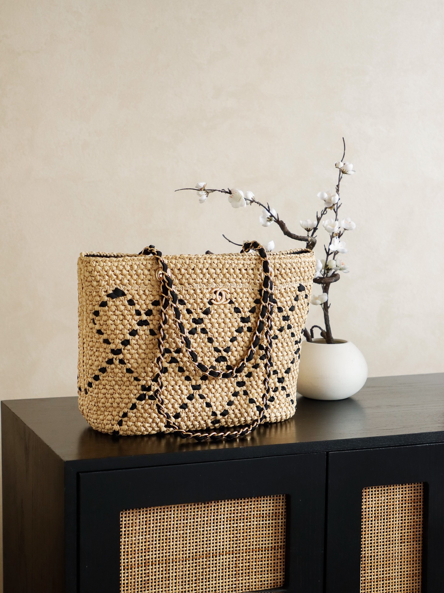 Chanel Woven Raffia Tote Bag, Spring/Summer Collection, Large Size 1 i1752817210324 5681 0 0