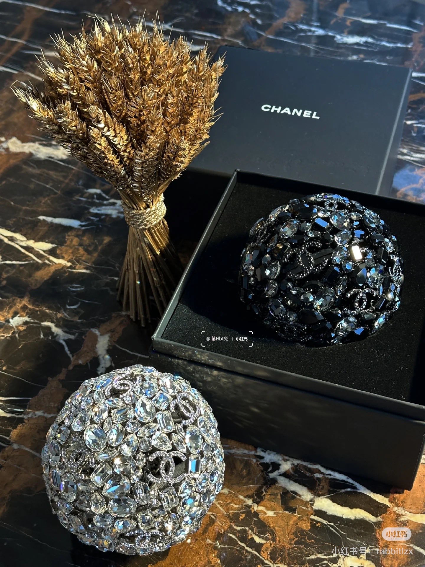 NO:700806,Letter from the Galaxy, a large piece of rock candy diamond, the best piece of Chanel collector series, it feels like it contains the entire galaxy, collector, chanel19860909的银河来信 一大块冰糖钻石 香奈儿收藏家系列的最佳作品 感觉装下了整座银河,收藏家,chanel,韩剧