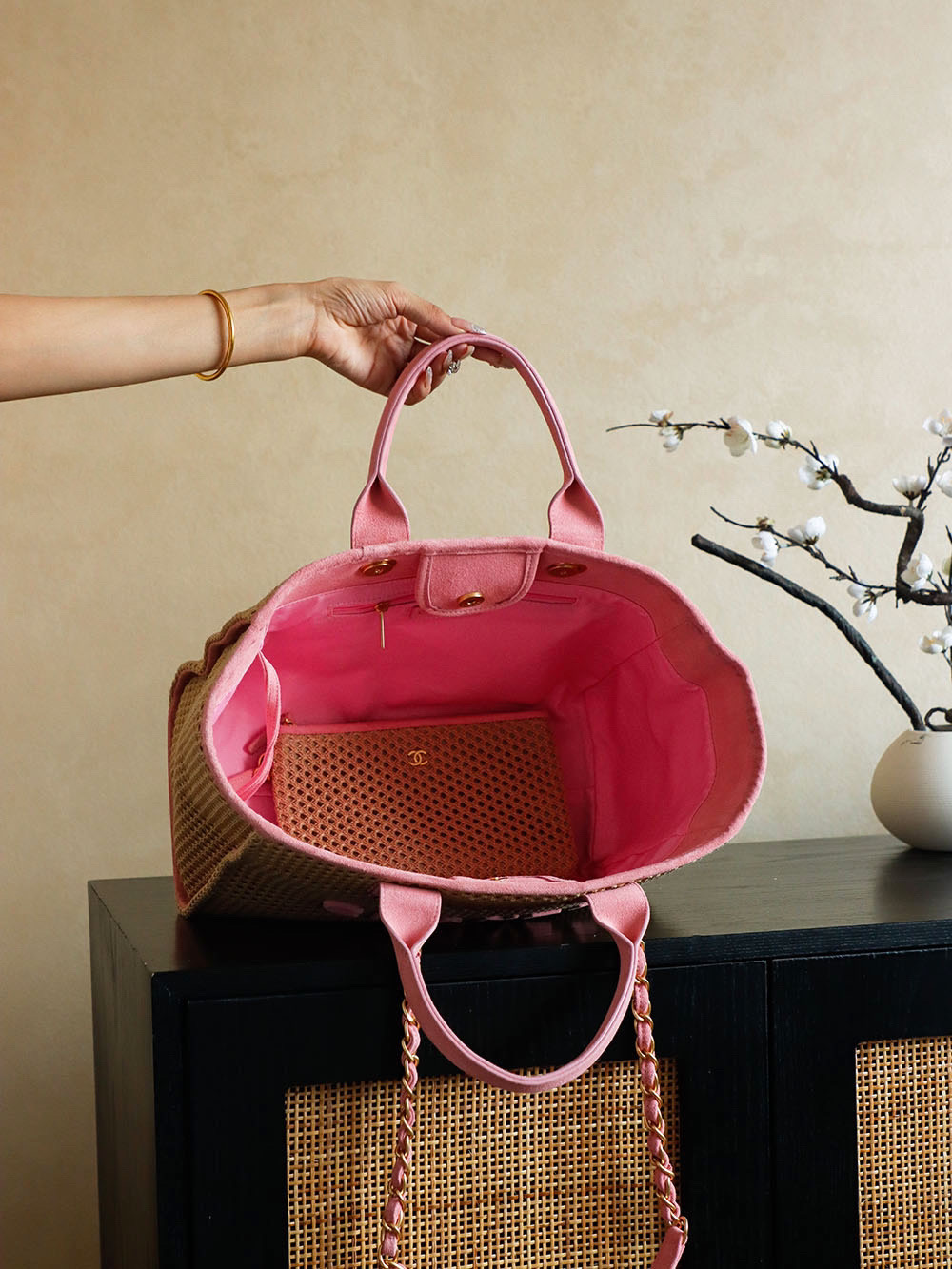 Chanel Spring Woven Beach Bag - Beige and Pink, Perfect for Vacation 6 i1756390581303 8500 0 4
