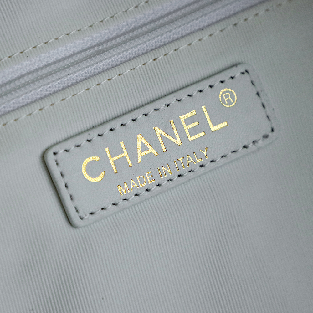 Chanel 26c Spring Hand-Woven Raffia Tote Bag, Large Size, Apricot White 9 i1757060643664 6749 0 5