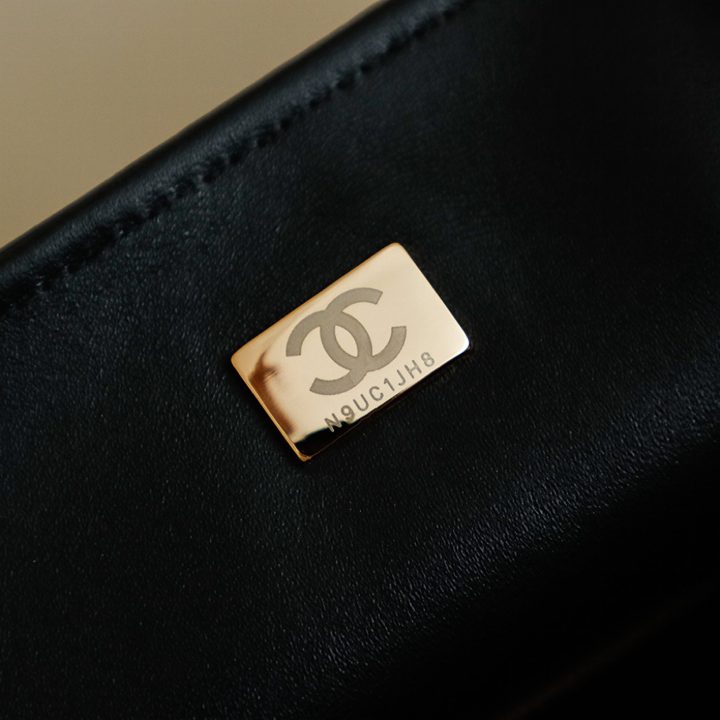 Chanel Classic Flap Raffia Bag, 26cm Hand-Woven Design, Summer Essential 10 i1757685451716 9348 0 8