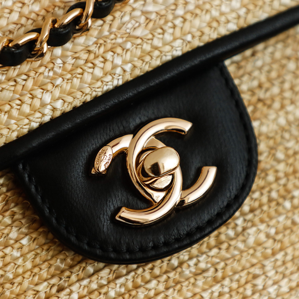 Chanel Classic Flap Raffia Bag, 26cm Hand-Woven Design, Summer Essential 8 i1757685451717 7515 0 6