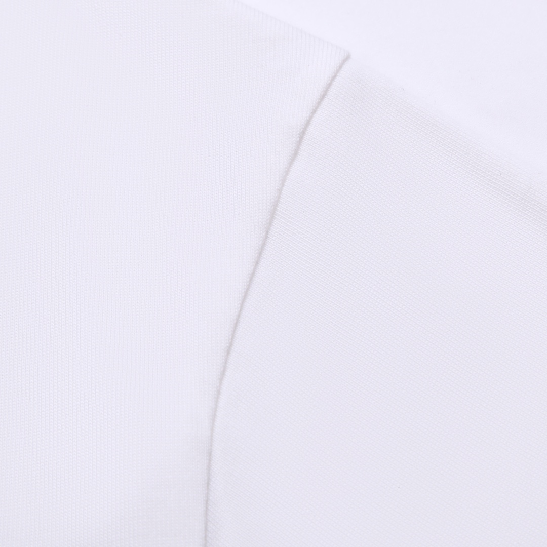 品牌GUCCIBALENCIAGA面料100%棉码数:XS.S.ML.颜色黑色白色2024龙年新款全网独